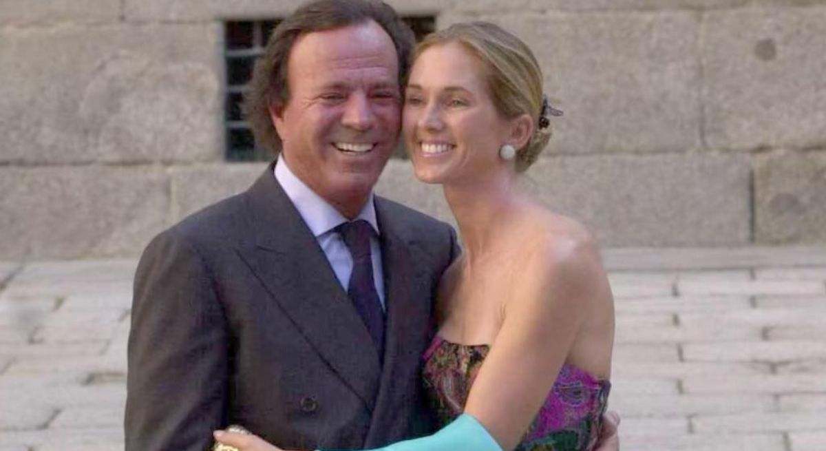 Mujer Julio Iglesias