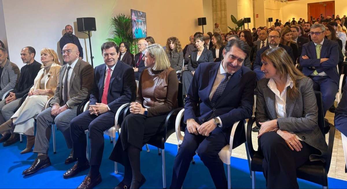 Mañueco presenta Pacto Familias Vulnerables