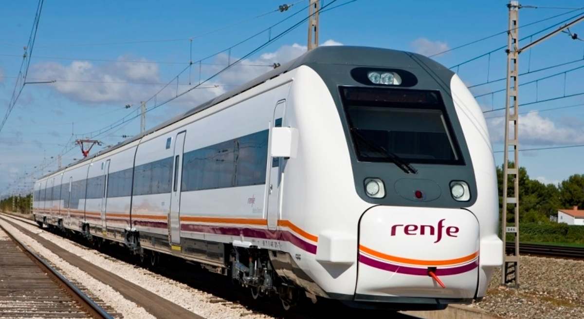 Tren llegando a la estación de Vigo.