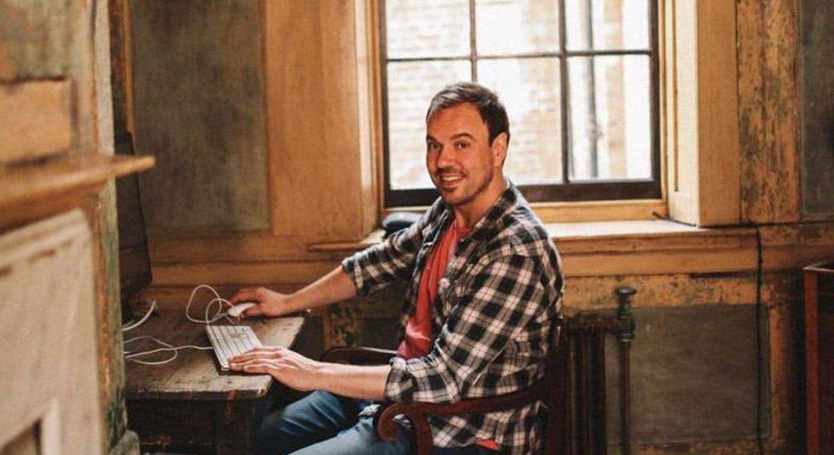La reinvención de un empresario que tras divorciarse se hizo millonario con las habitaciones vacías de su casa