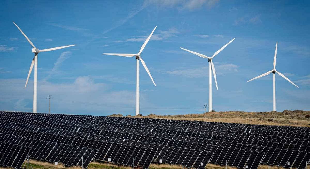 Parque híbrido eólico y solar de EDP en Ávila