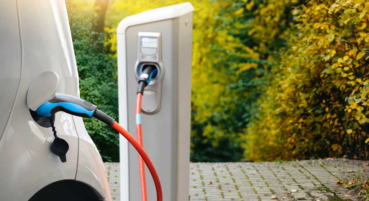 Coche-electrico-istock-1200.jpg