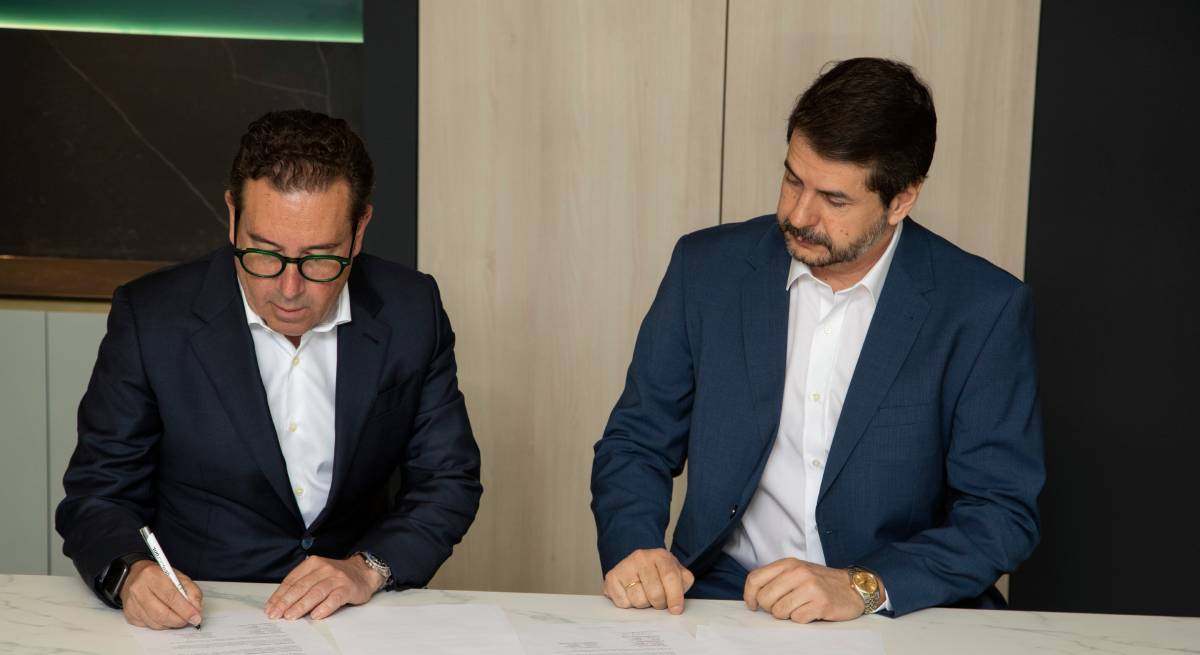 Santiago-Rodriguez-Agundez-CEO-de-Ingenostrum-y-Javier-Ortiz-Director-General-Alfa-Laval-Iberica.jpg