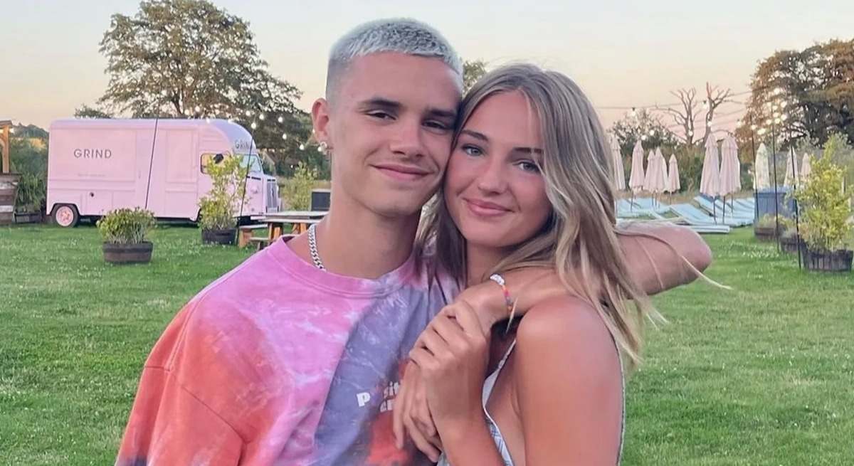 Romeo Beckham y Mia Regan