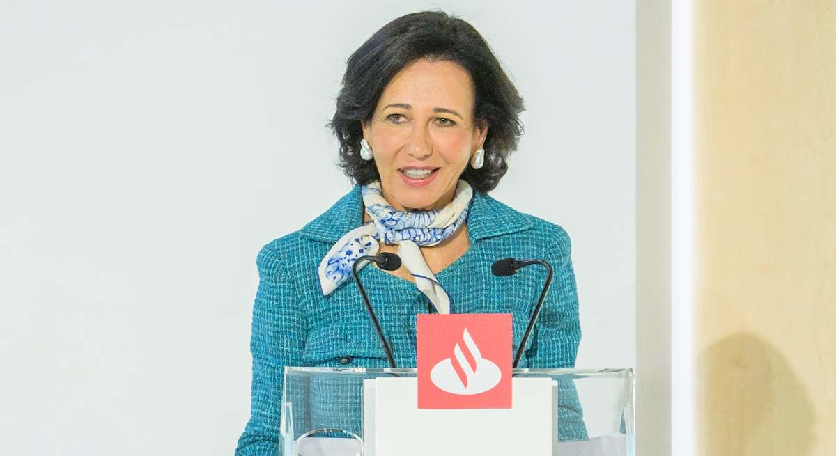 ana-botin-santander-atril
