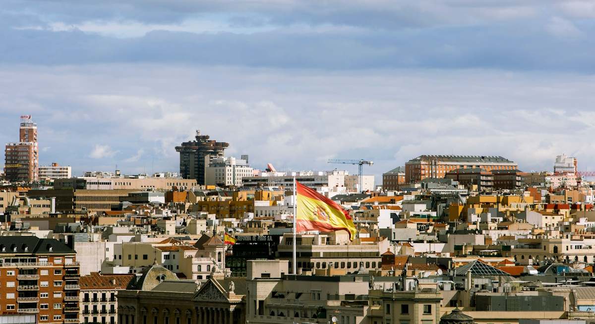 vista-madrid-bandera-alamy