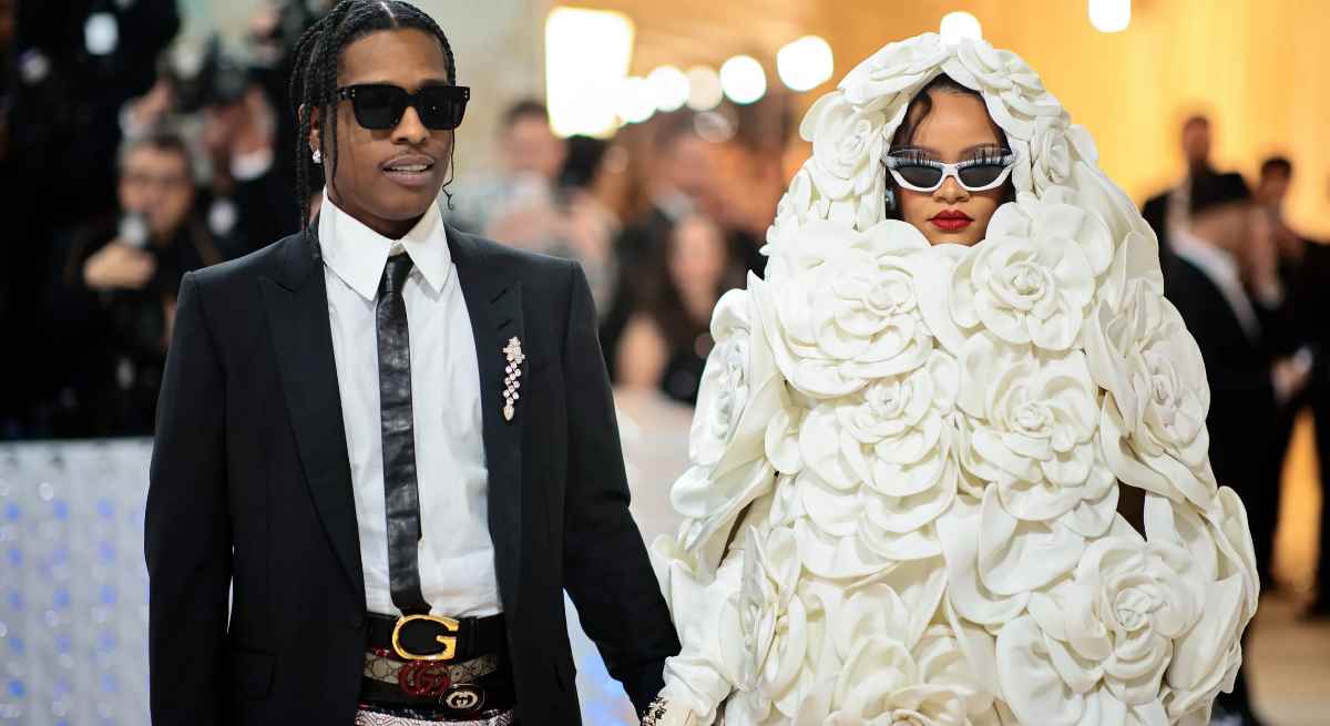 rihanna-met-111.jpg