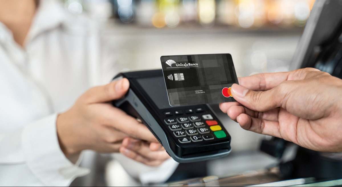 Pago con una tarjeta de Unicaja