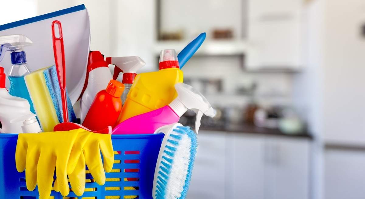 productos-limpieza-cocina-hogar-dreamstime.jpg
