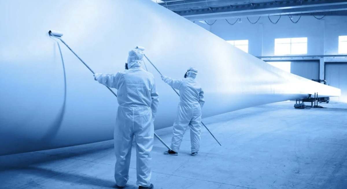 Aerox produce pinturas y otros componentes de palas eólicas.
