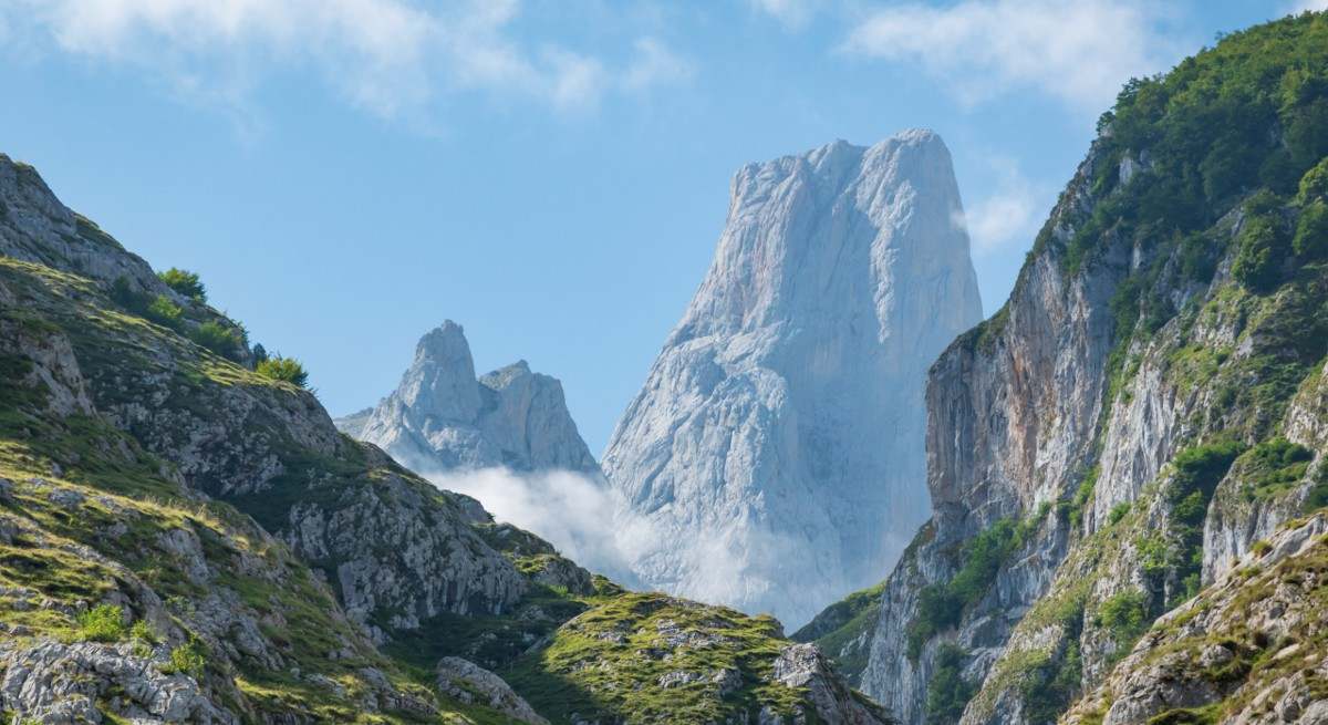 Naranjo-de-bulnes-1200-istock.jpg
