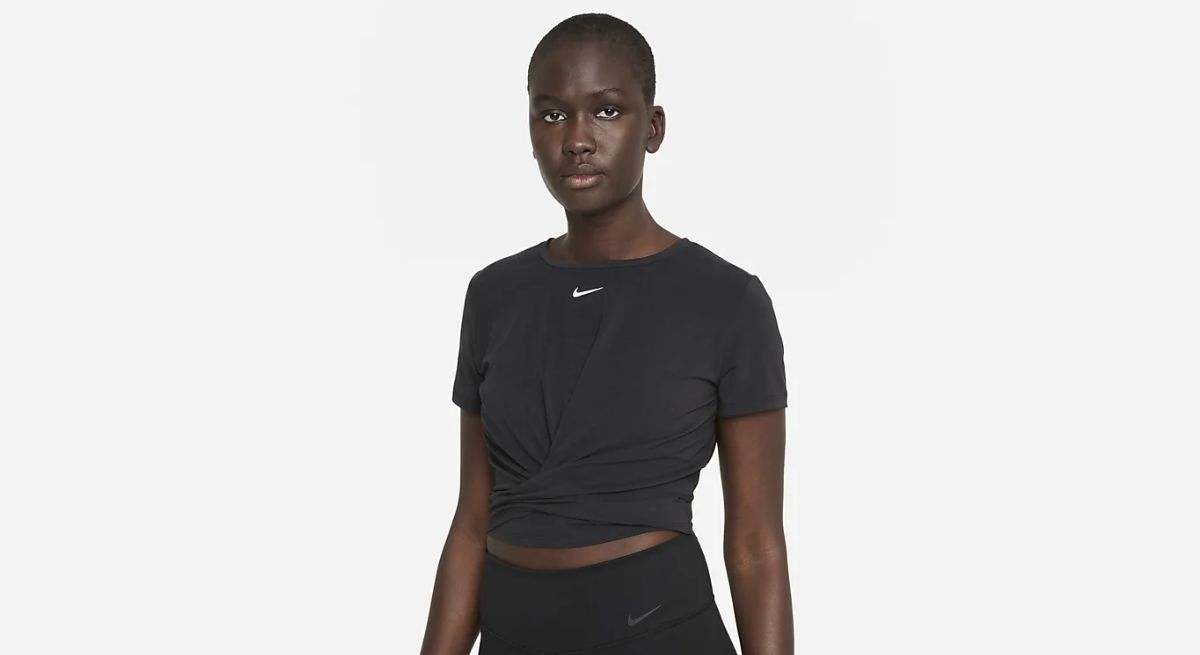 Camiseta-deportiva-Nike.jpg