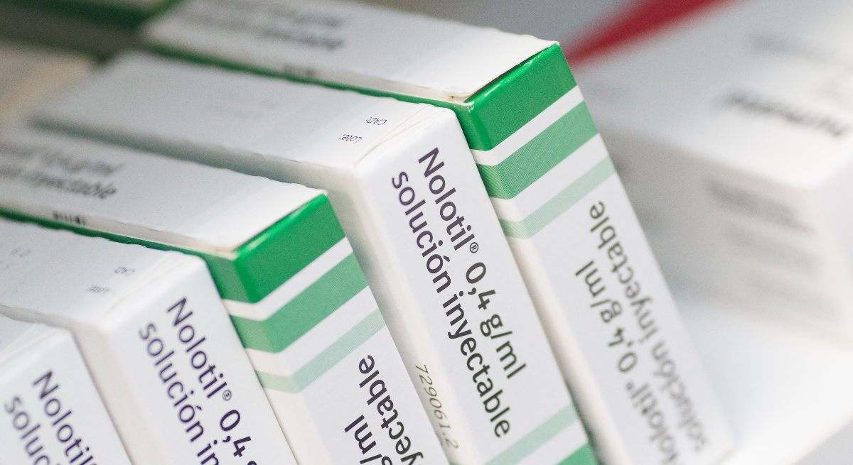 Cajas de Nolotil fármaco medicina