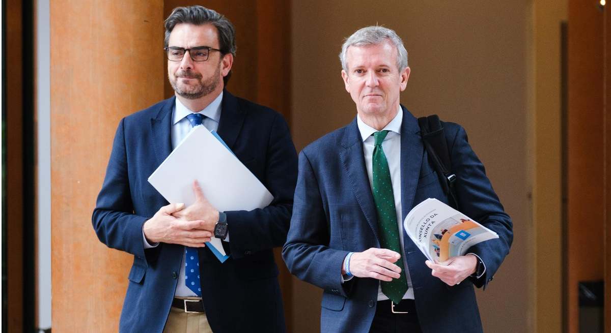 El presidnete del aXunta, Alfonso Rueda, a su salida de la reunión semanal del consello de lo slunes.