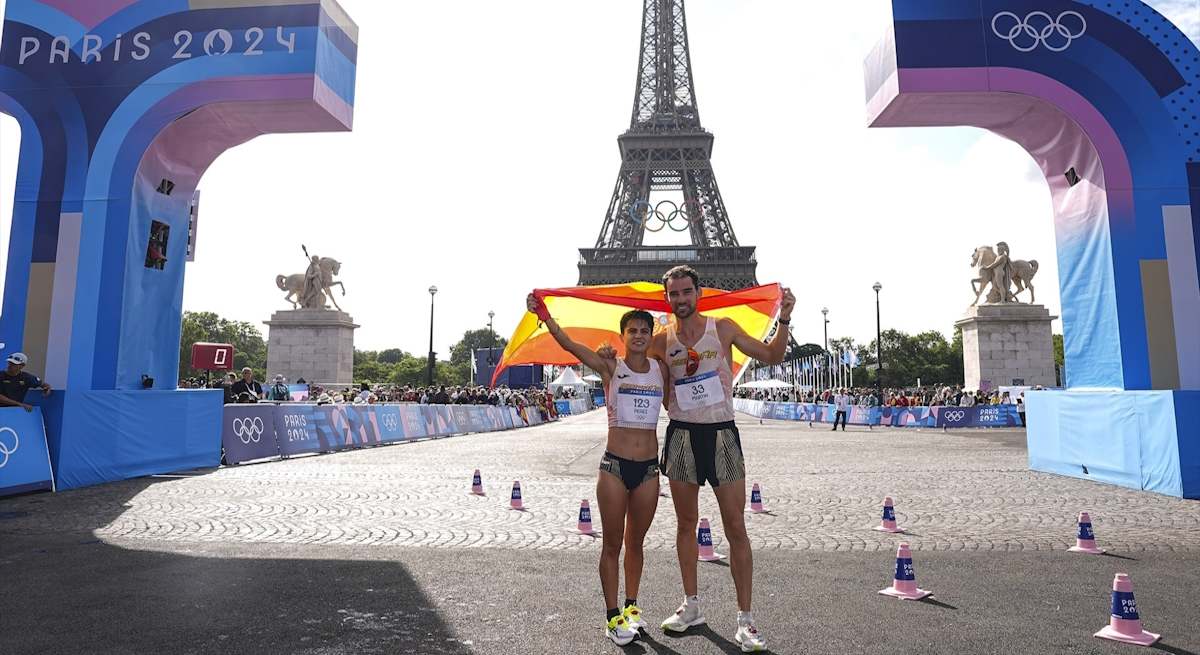 Maria_perez_y_alvaro_martin_celebran_sus_medallas_EP.jpg