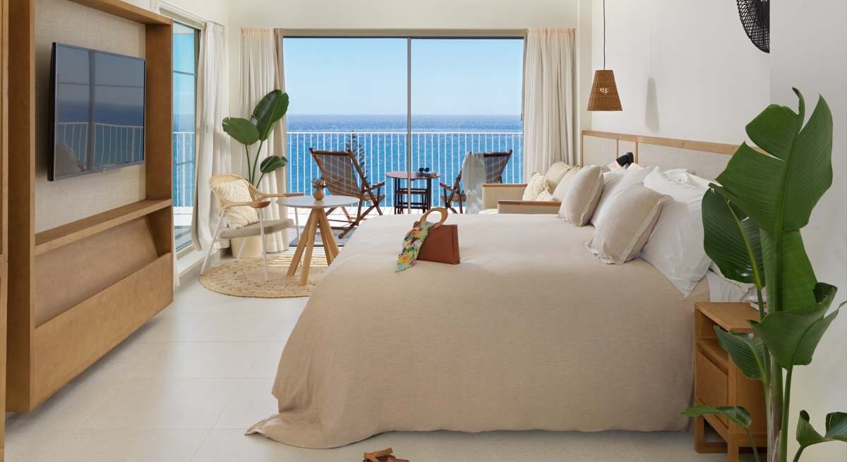 Una habitación de un hotel / EP
