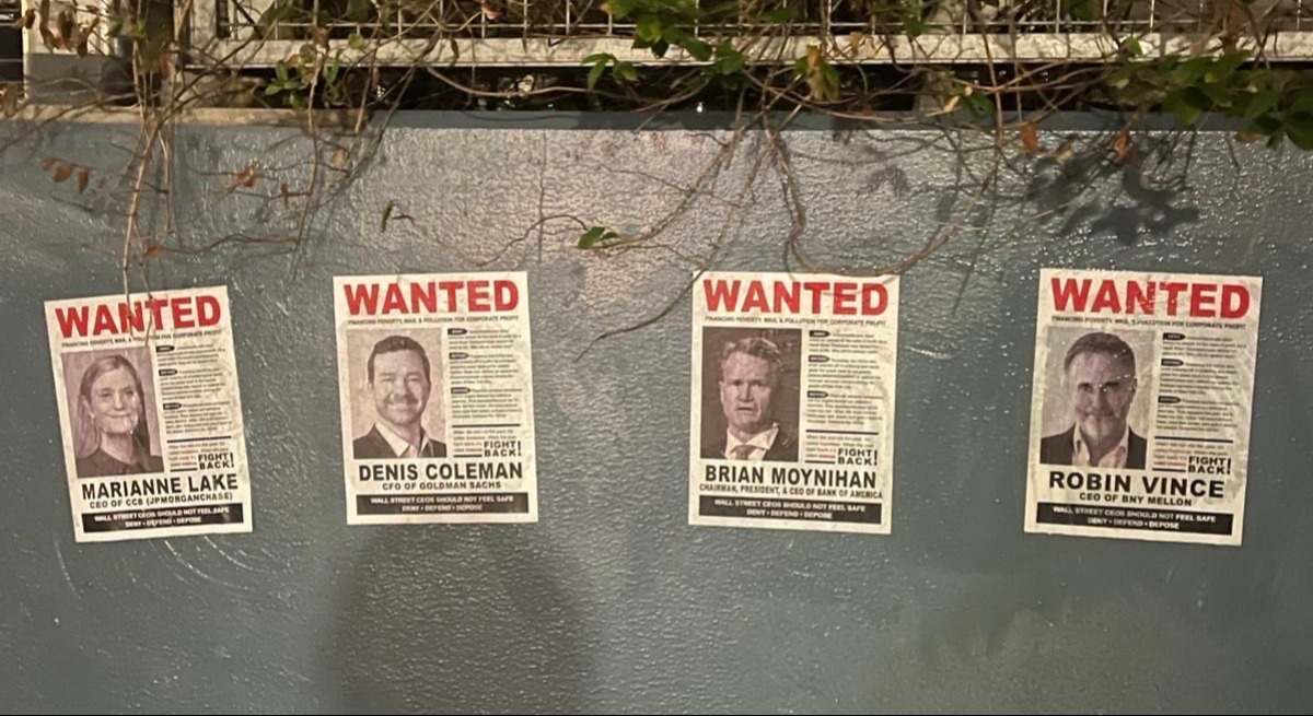 Carteles pegados en Manhattan con la cara de empresarios relacionados con la salud. Foto: Talia Jane.