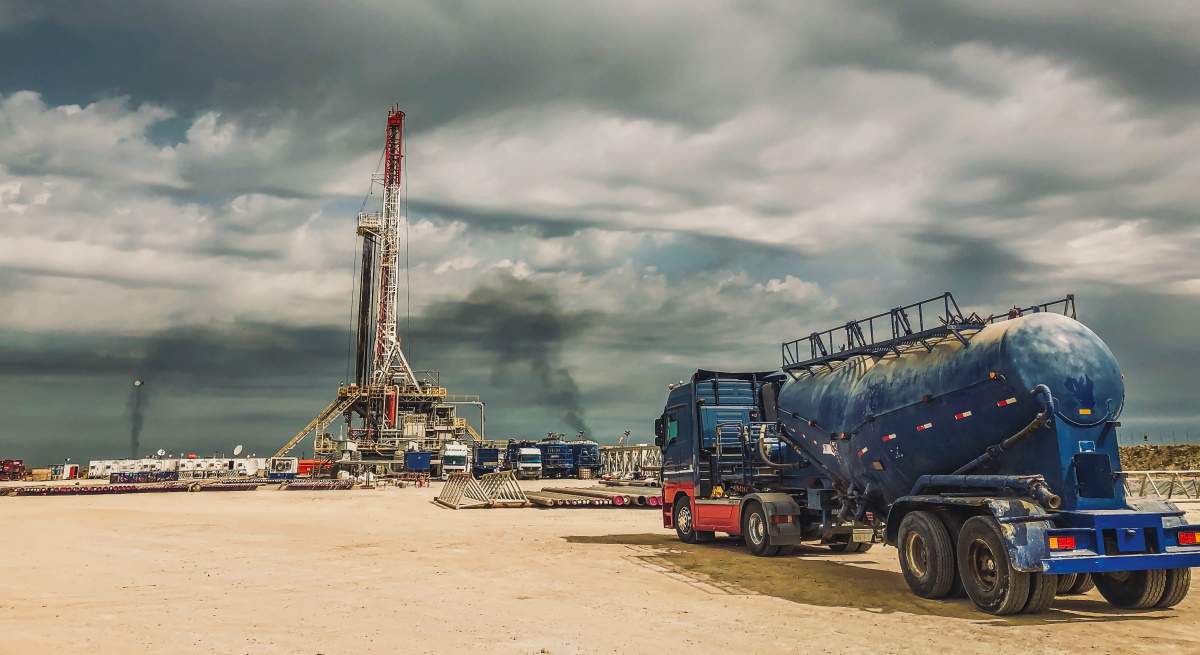 plataforma-fracking-atardecer.jpg