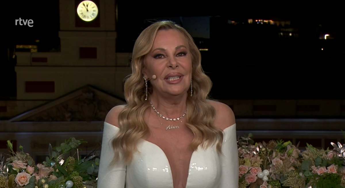 ana-obregon-campanadas.jpg