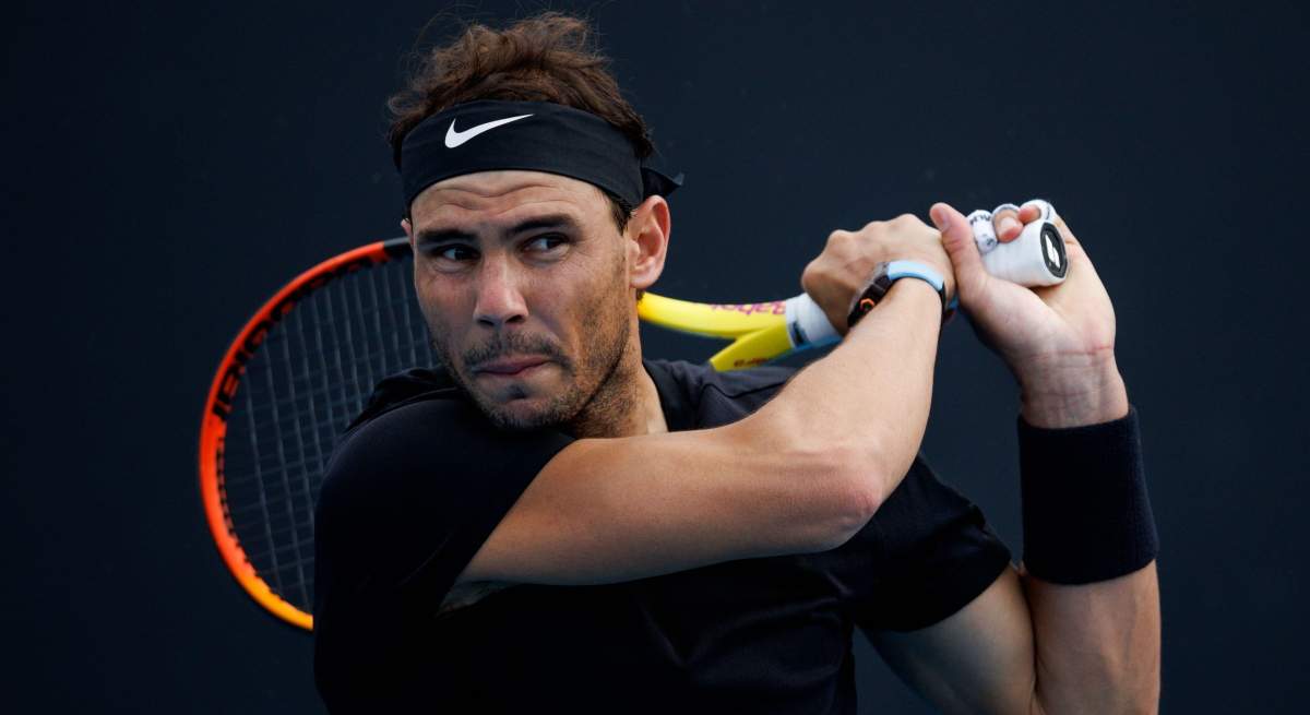 rafa-nadal-raqueta-negro-alamy.jpg