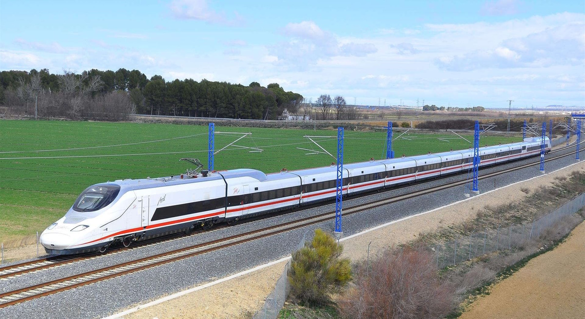 TRENES AVRIL GALICIA