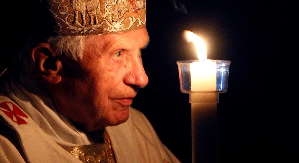 BenedictoXVI-vela.jpg