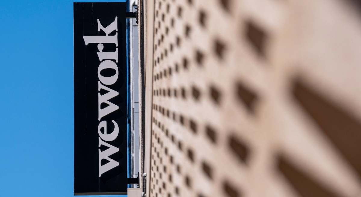 Cartel de WeWork, empresa de cotrabajo en bancarrota.