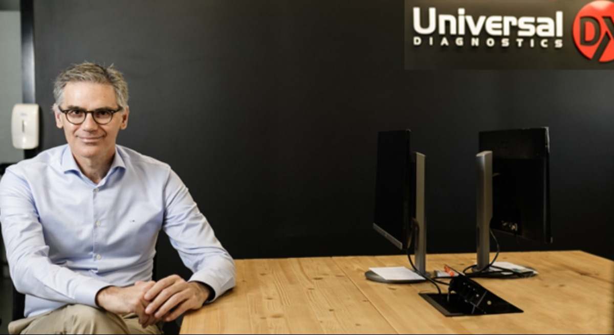 Juan Martínez Barea, fundador de Universal DX.
