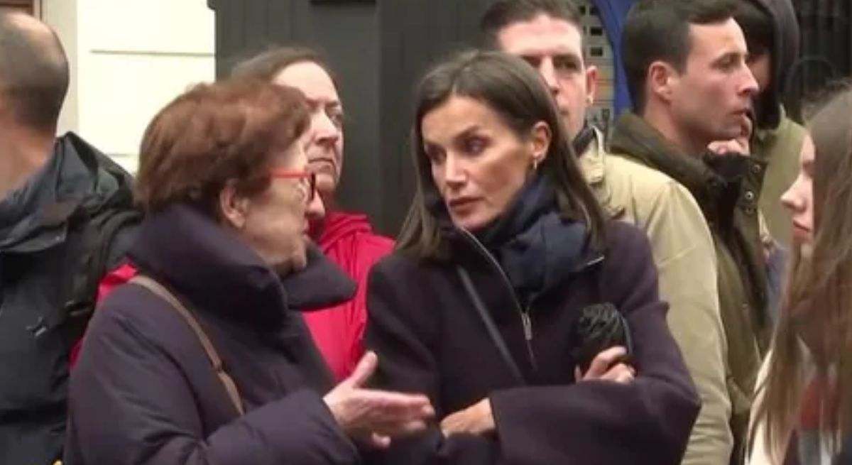 la-reina-letizia-procesion--.jpg