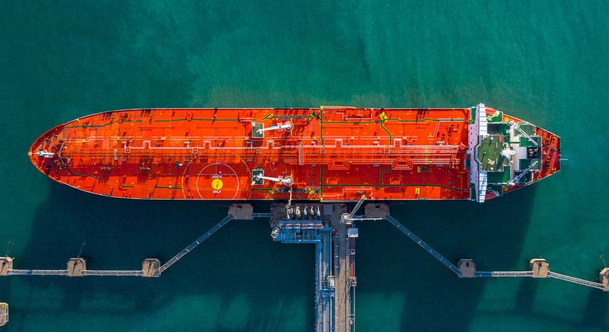 buque-petrolero-carga-istock