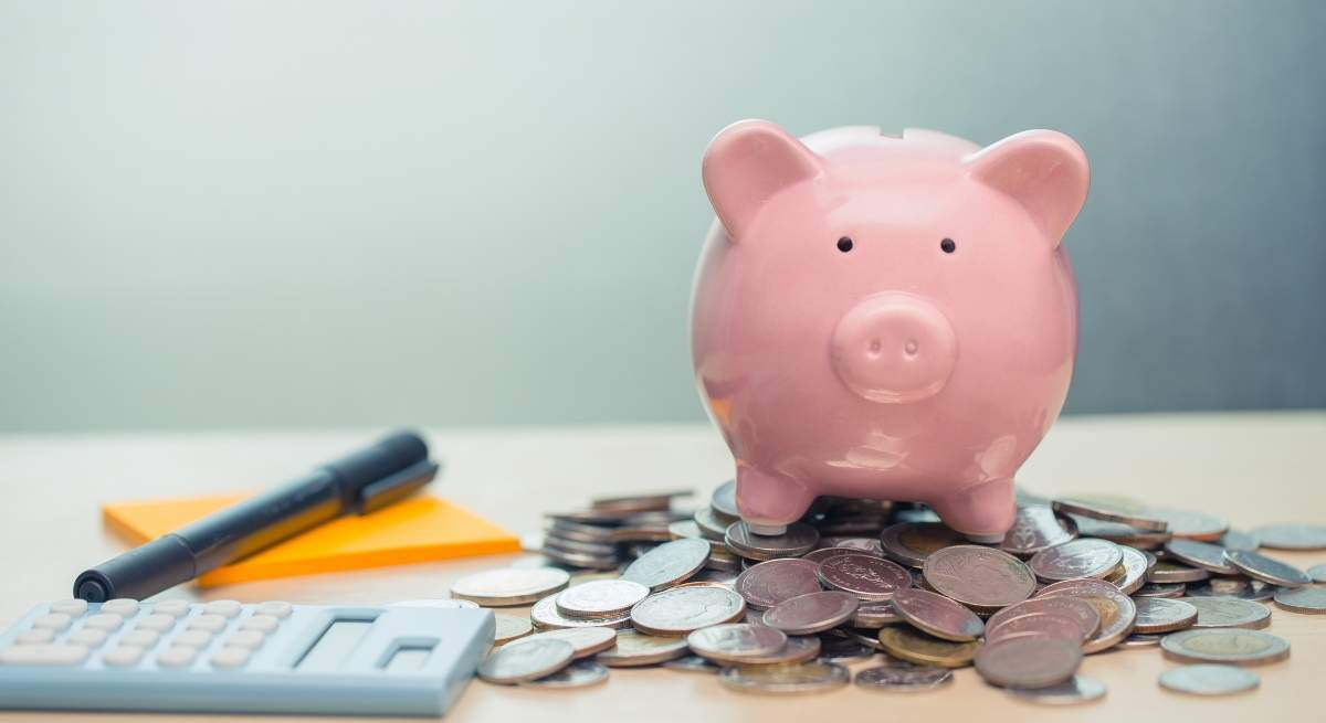 hucha-cerdito-ahorros-dinero-dreamstime.jpg