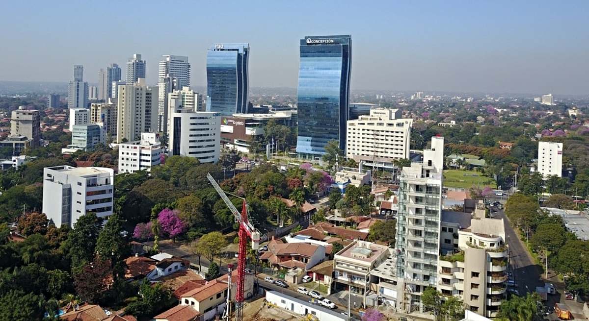 Ycuá Satí, en Asunción, el principal centro financiero de Paraguay