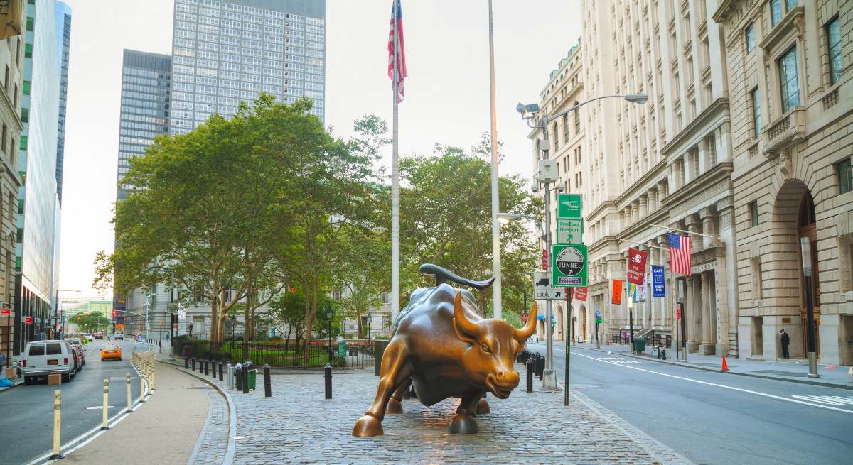 wall-street-toro-bolsa-NY-istock.jpg