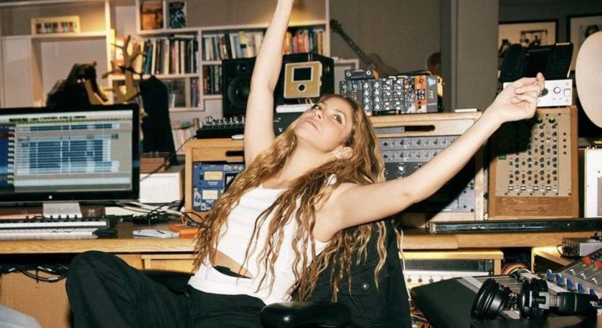 SHAKIRA-ZAPATOS-1200.jpg