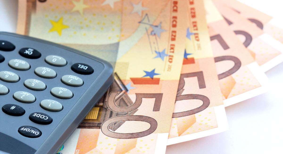 billetes-50-euros-calculadora-dreamstime.jpg
