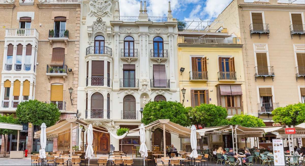 Plaza de la catedral de Murcia | iStock