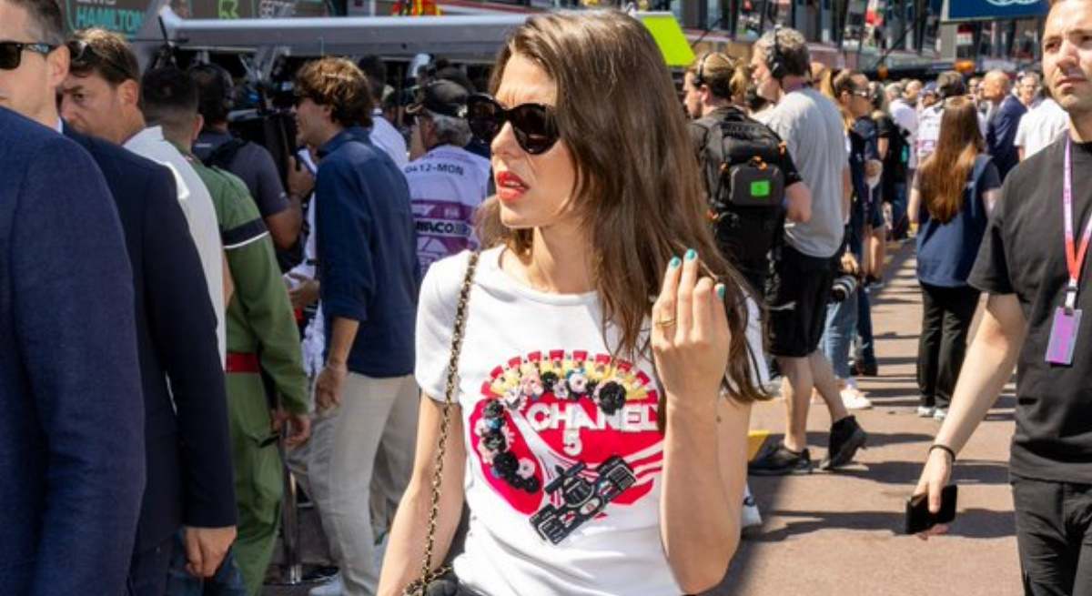 carlota-camiseta-chanel-monaco-1200.jpg