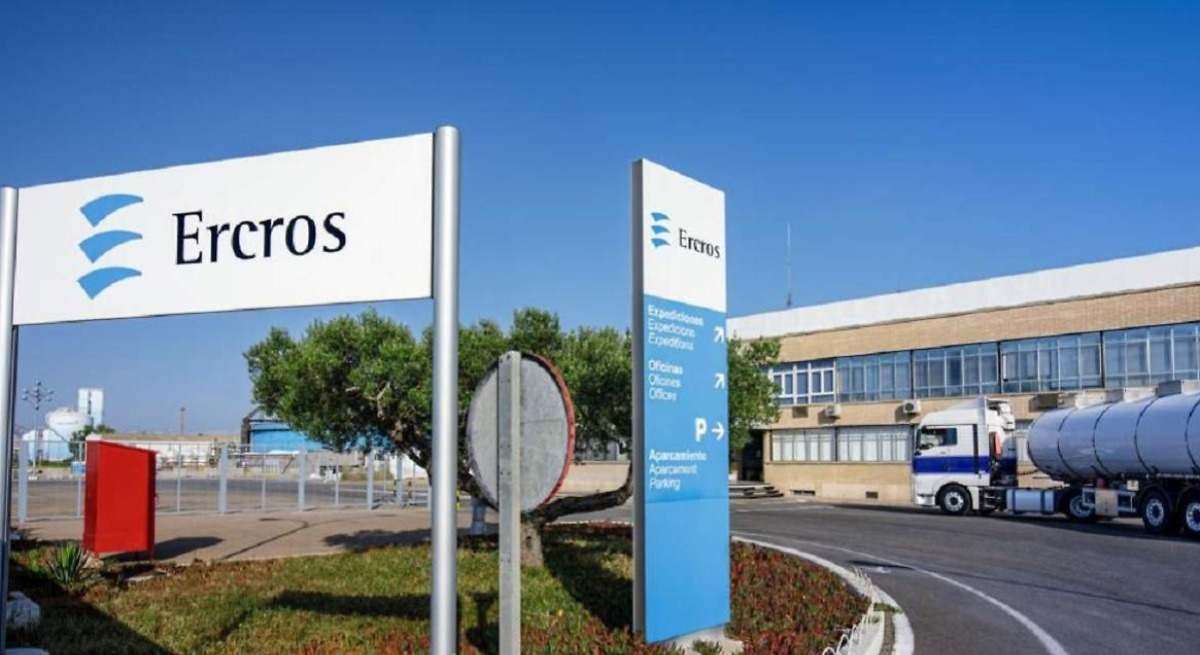 escros-cartel-puerta-ee