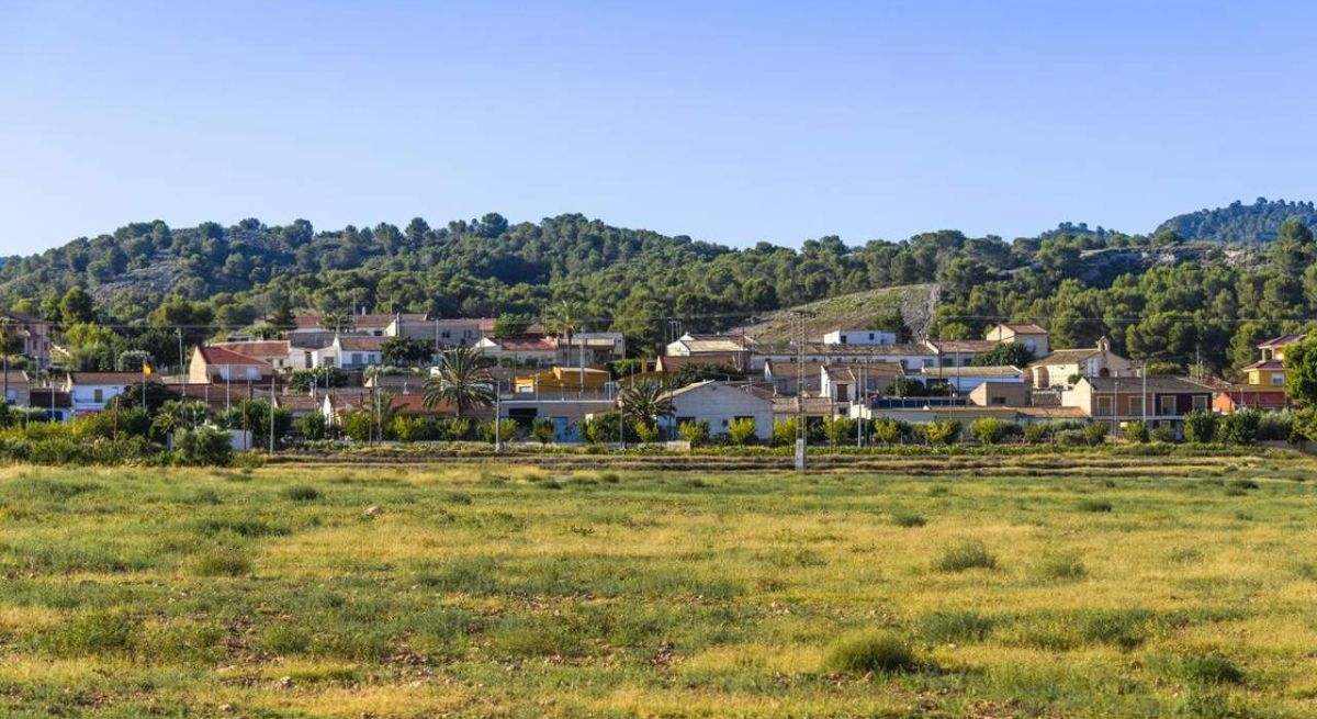 El pueblo de La Murta en una colina