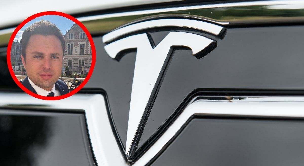 Montaje Romain Roy, empresario francés, y logo de Tesla