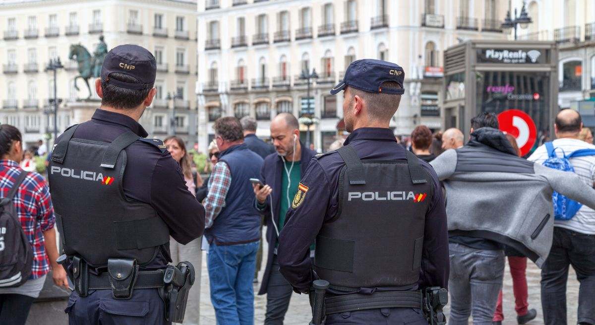 Policía Nacional en la Puerta del Sol de Madrid. / Foto: iStock