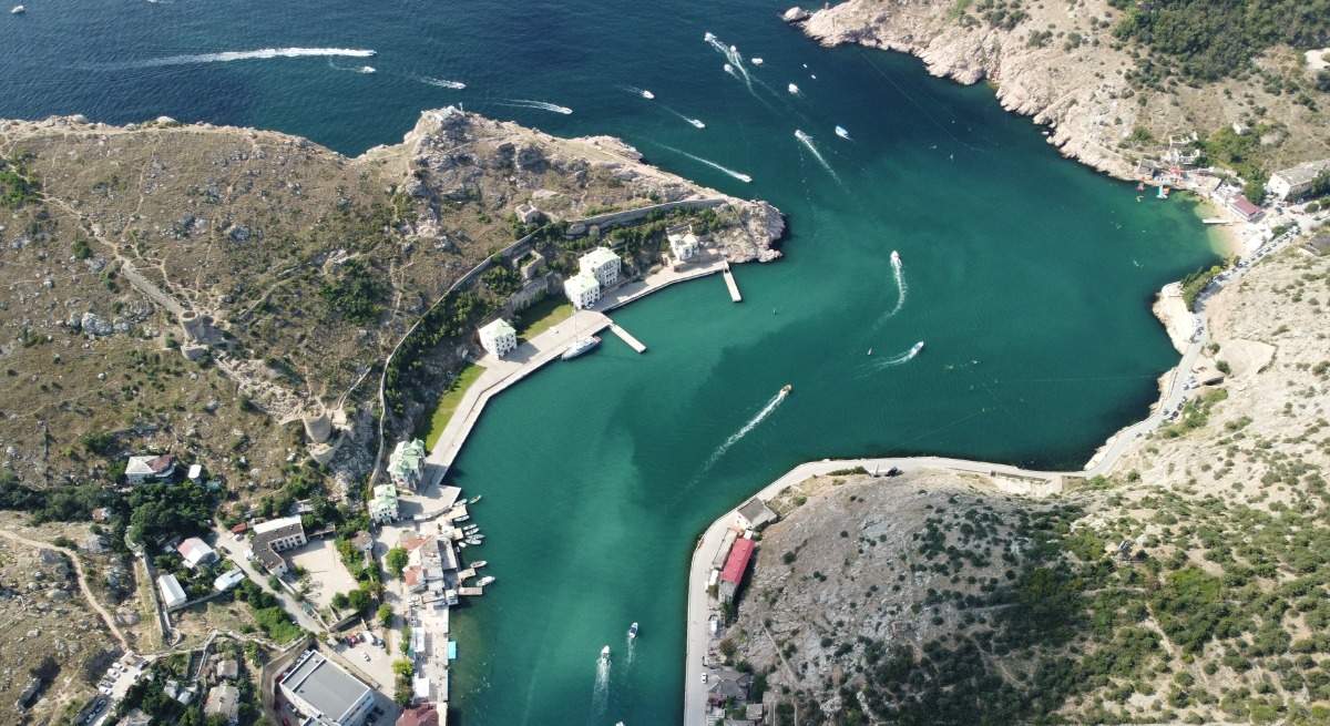 panoramica-salida-puerto-sebastopol-crimea.jpg
