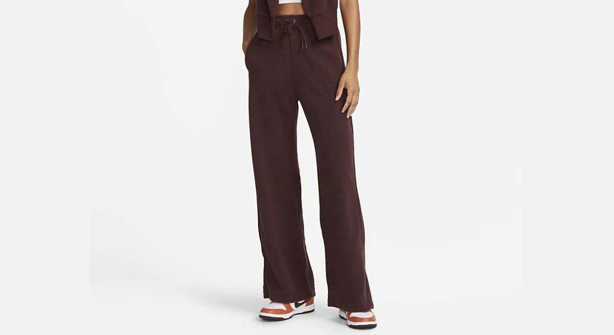 Luce-a-la-ultima-en-tus-entrenamientos-con-este-pantalon-de-deporte-Nike.jpg