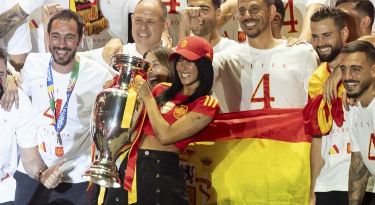Aitana celebra la victoria de España en la Eurocopa