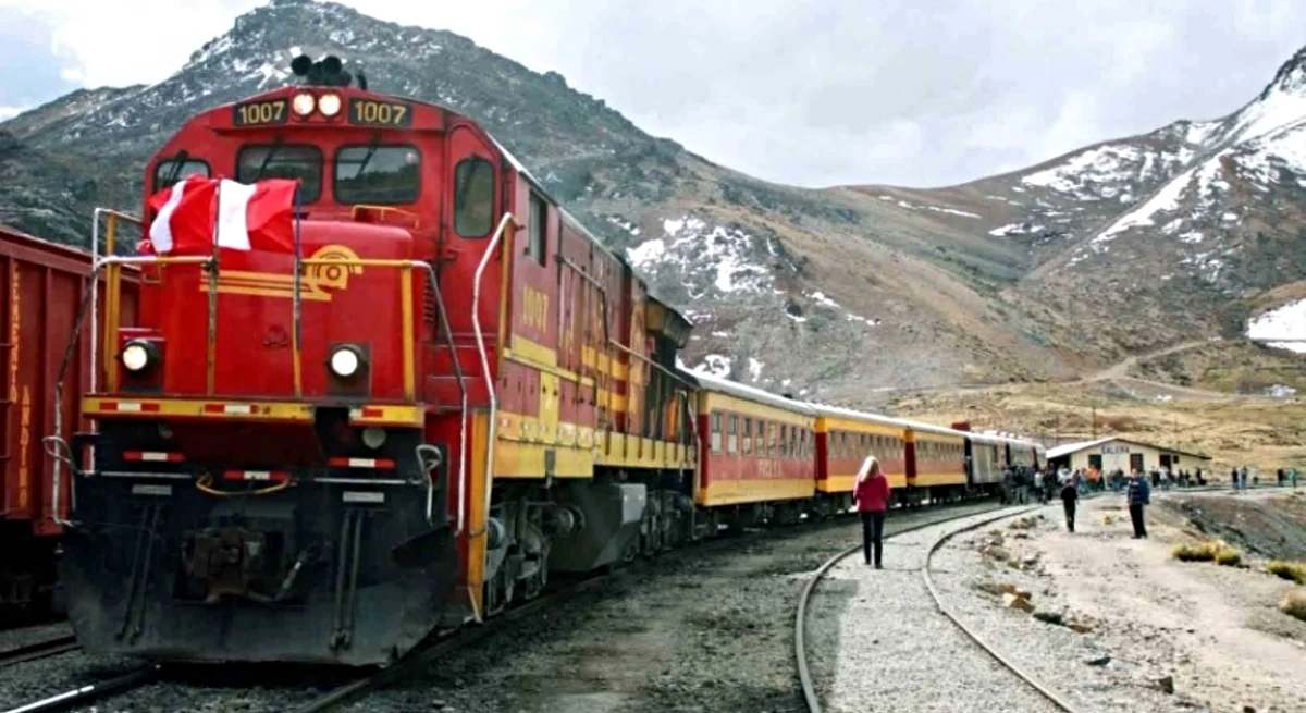 Un tren en Perú