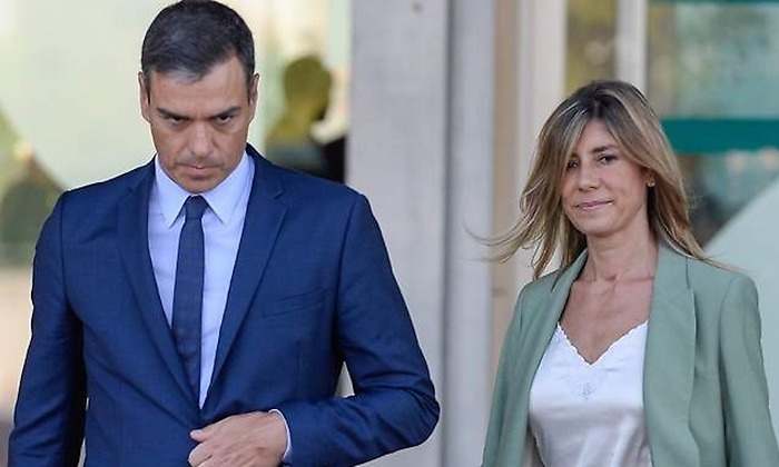 Pedro Sánchez vive sus vacaciones más difíciles: deja la Mareta para  atender a los incendios tras el desgaste por la corrupción del PSOE