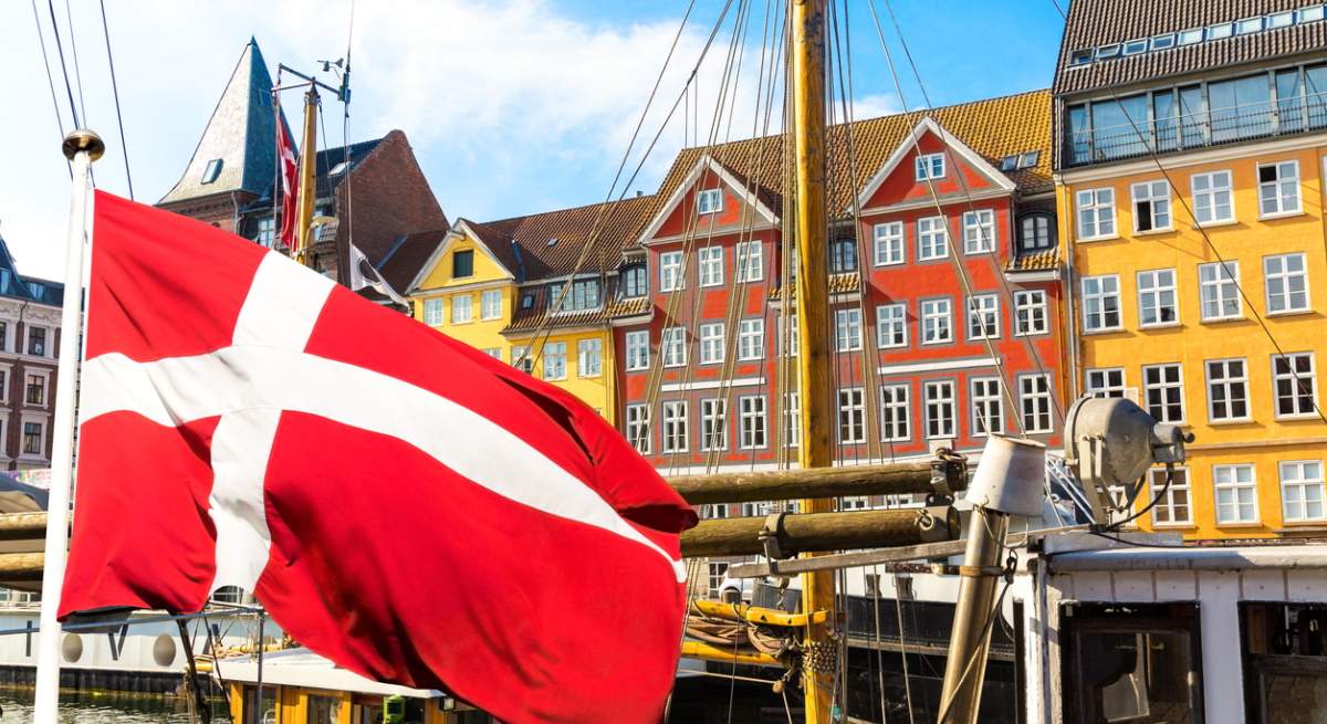 dinamarca-casa-bandera-istock.jpg