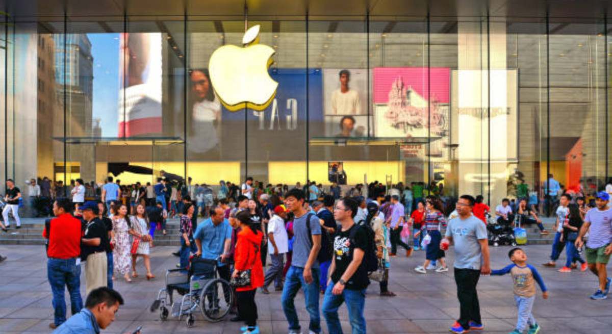 El plan oculto de China con Apple para usarles de trampolín para superar a EEUU y convertirse en líder tecnológico mundial