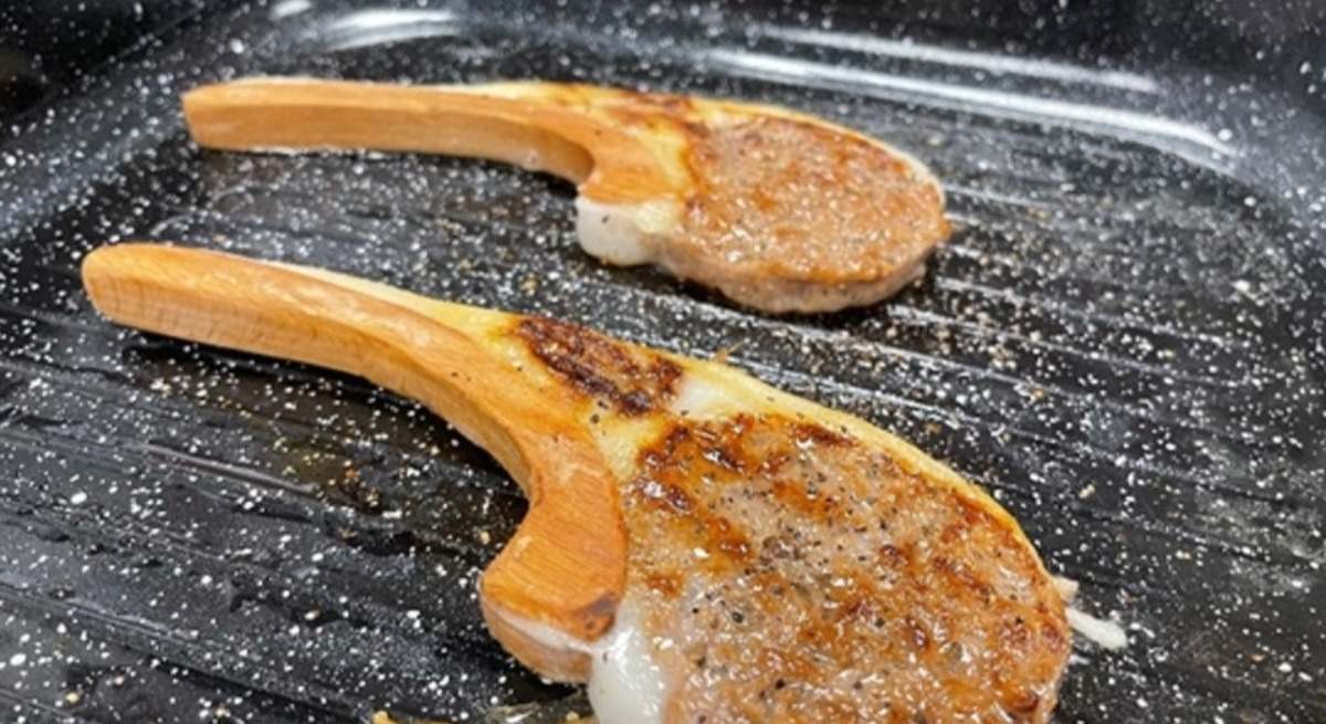 Chuletas de cordero producidas con los nuevos metamateriales de carne sintética