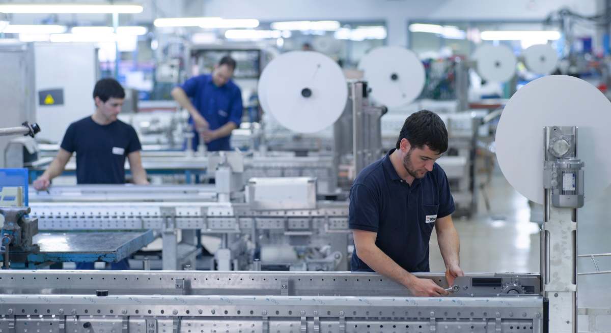 Trabajadores en una fábrica